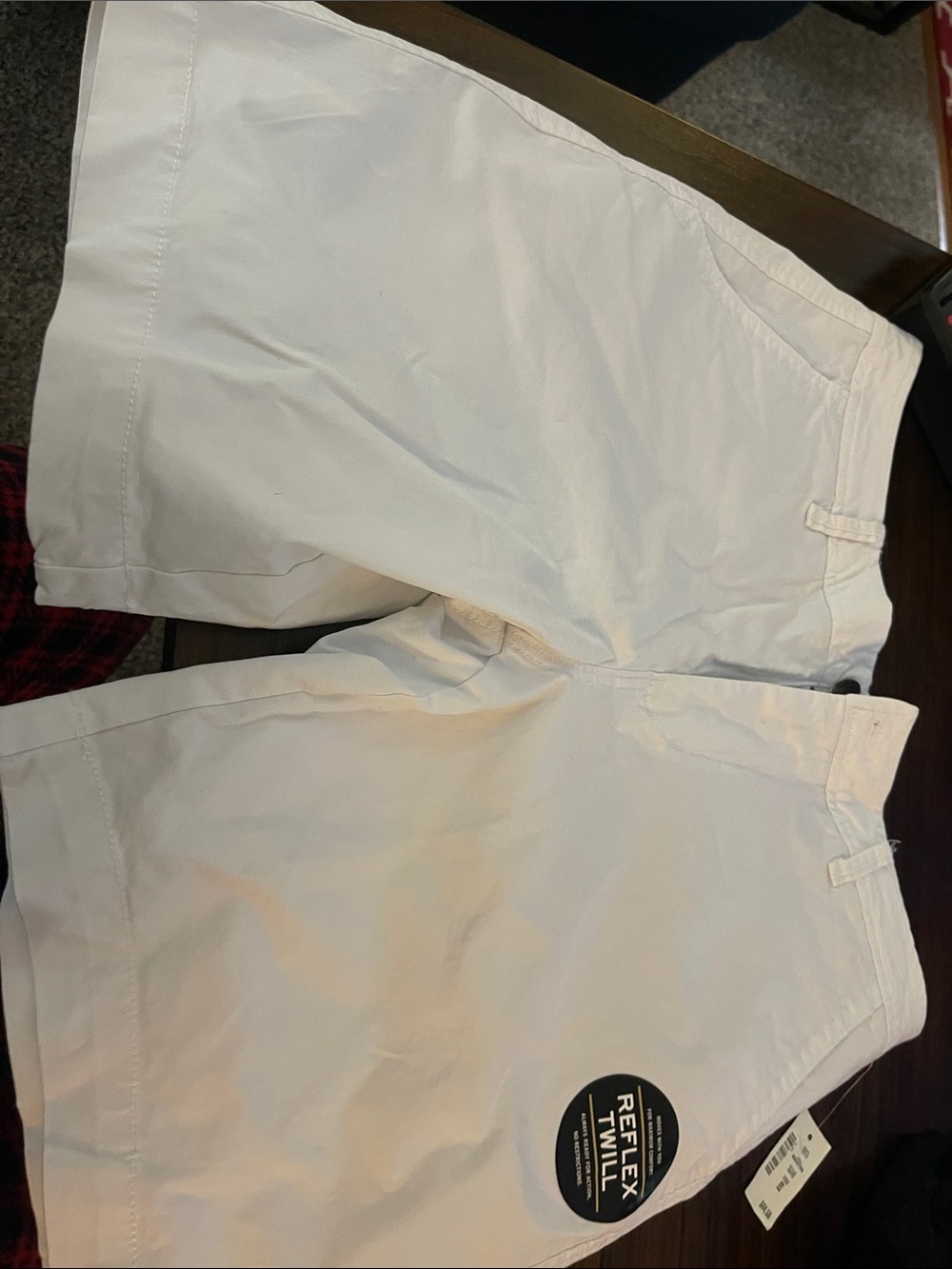 Aeropostale Men's White Flat Front Casual Shorts
